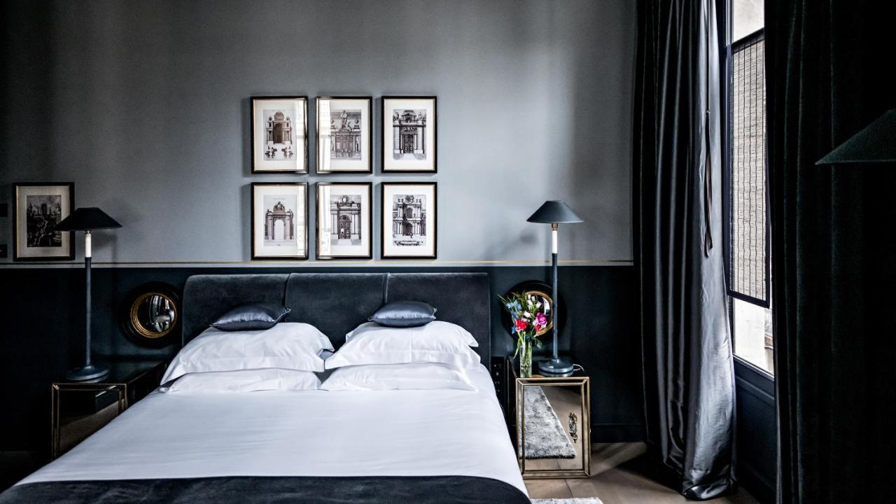 Monsieur George Hotel&Spa - Champs-Elysées Paris Extérieur photo A bedroom in the hotel